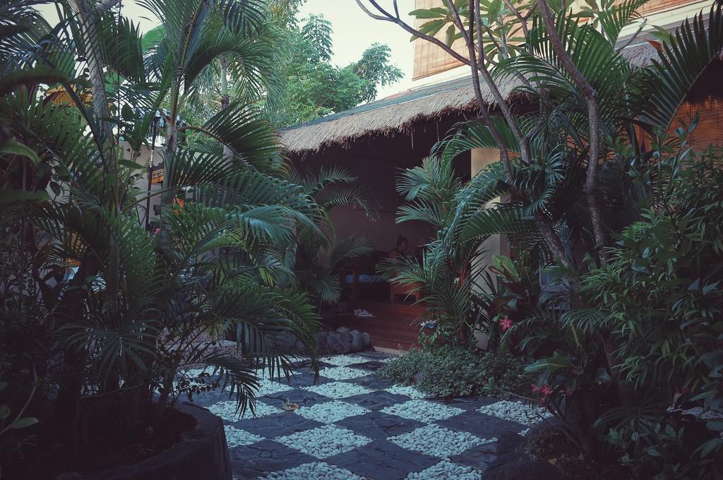 Berawa Beach Surfstay Canggu Exterior foto