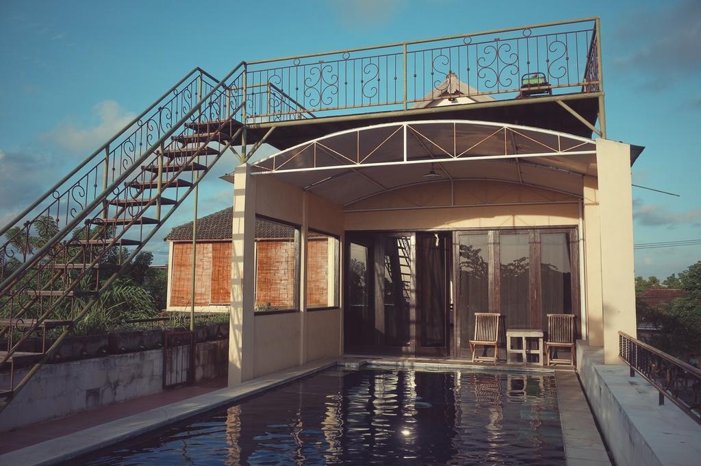 Berawa Beach Surfstay Canggu Exterior foto